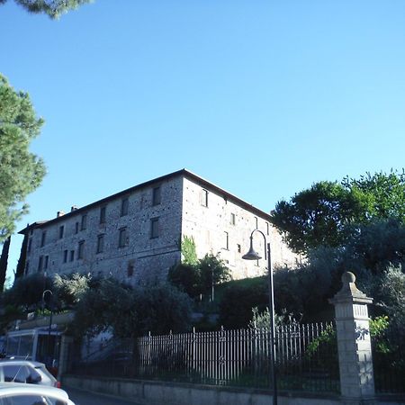 شقة La Casa Di Giuliano إيزِيو المظهر الخارجي الصورة
